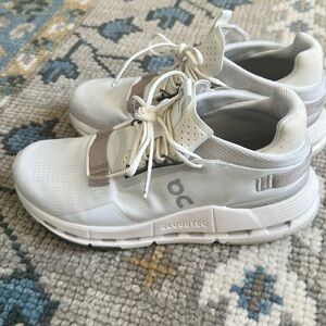 Used ON Cloudtec. Worn a handful of times.